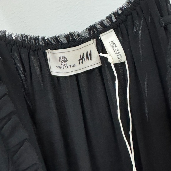 The White Lotus H&M Chiffon Ruffle Dress. - Picture 5 of 10